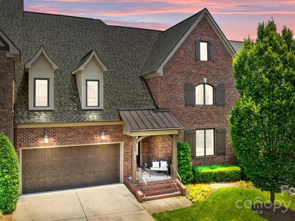 6211 Fletcher Cir, Charlotte, NC 28226
