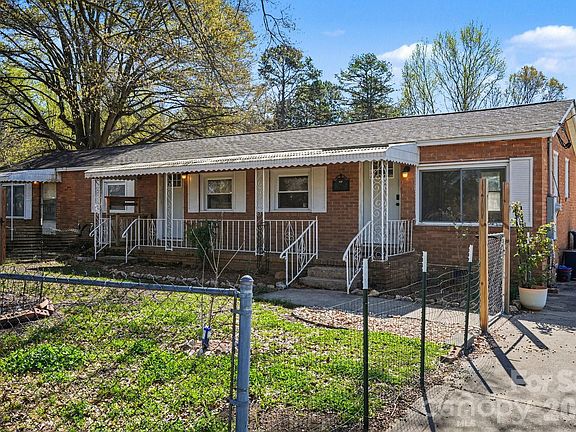 4th image of 139 Blackburn Dr