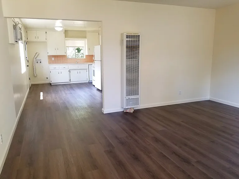 778 Peach St #B — Photo 3