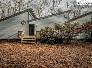 471 Lakeview Rd, Newland, NC 28657