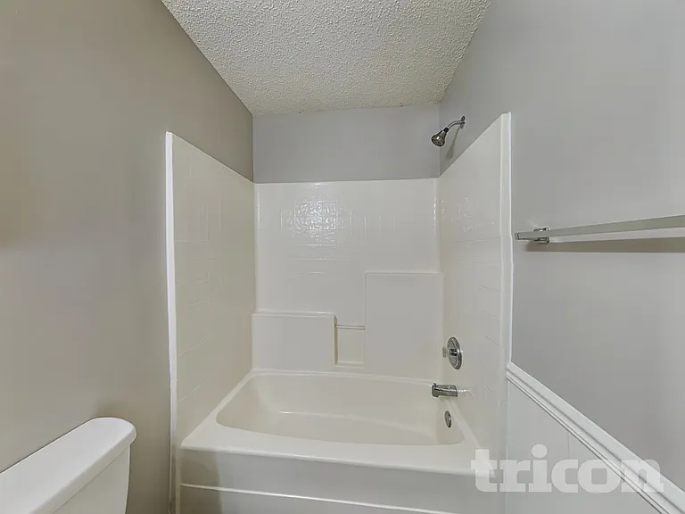 11608 Stewarts Crossing Dr — Photo 16