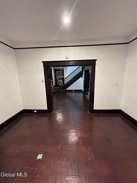 4th image of 17 Mohawk Place