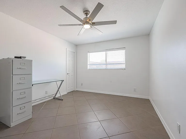 2318 N 84th Pl — Photo 30