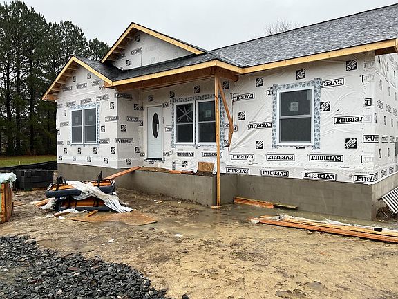 2nd image of 218 Cople Dr