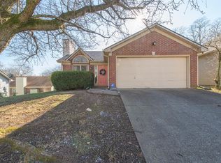 121 Cobblestone Ct, Lexington, KY 40515