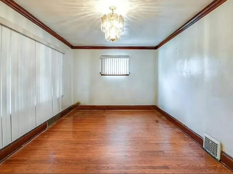 14300 Darwin Ave — Photo 17