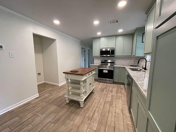 5th image of 2457 E Norman Cir