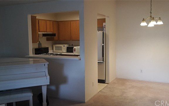 3rd image of 23621 Del Monte Dr Unit 327
