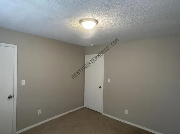 4911 Barbados Ave, Sand Springs, OK 74063