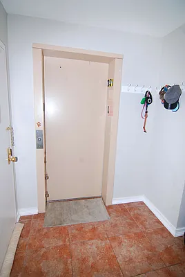 Sold by Momentum Real Estate LLC | media 22