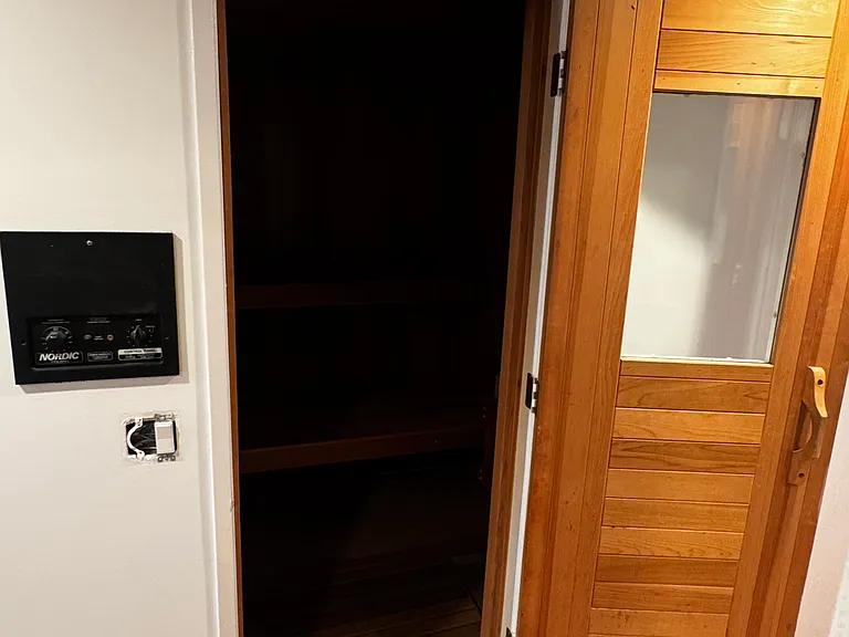 653 Pier Ave #3 — Photo 14