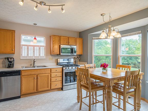 4th image of 3380 Brook Spring Dr