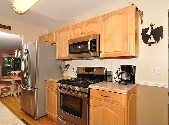 5th image of 23 Westwood Cir #23