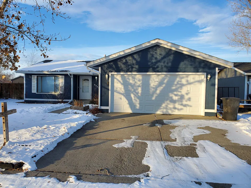 3 bed, 2.0 bath, 1160 sqft, $2,395 — Photo 1