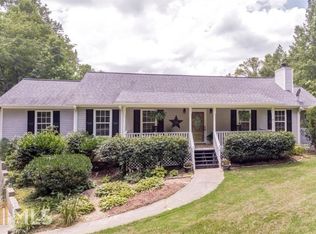 556 Rockhouse Rd, Waleska, GA 30183