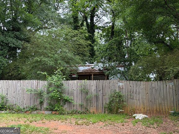 3rd image of 198 Harper Rd SE