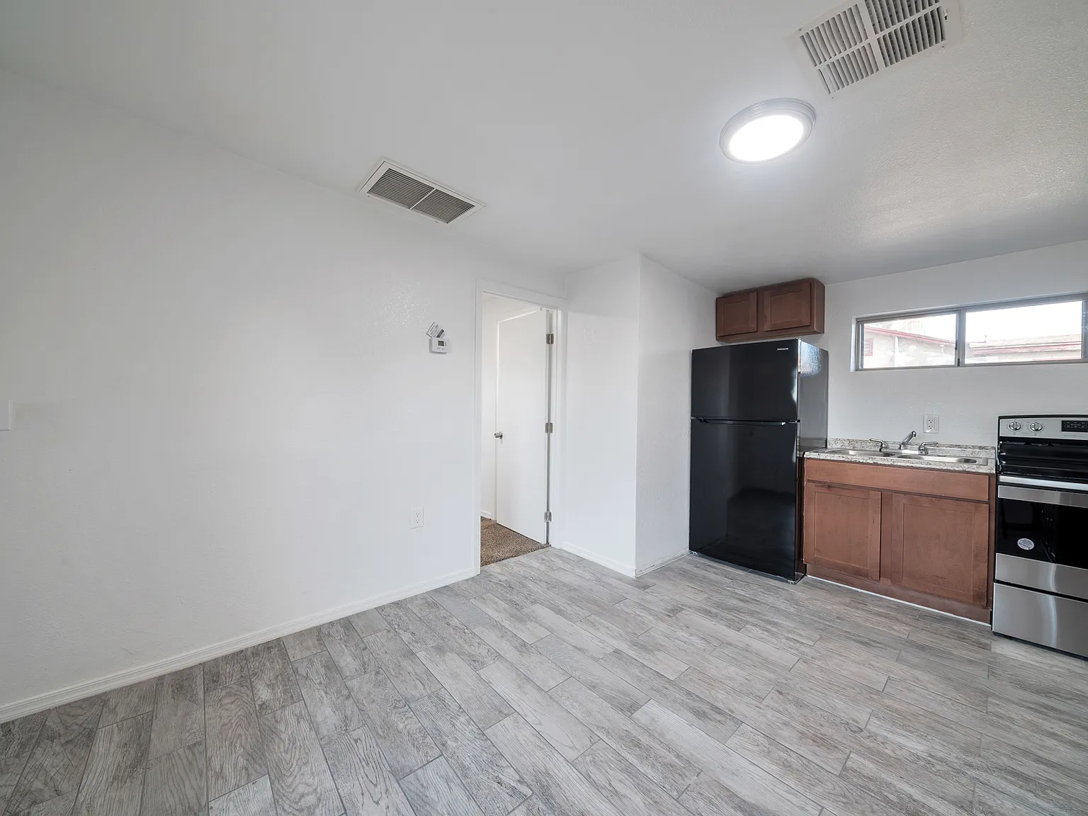 1108 S 33rd AVE, Phoenix, AZ 85009 — Photo 3