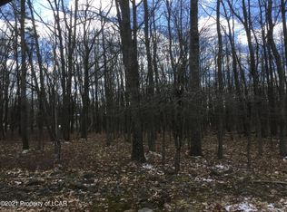 194 Winged Foot Dr, Hazleton, PA 18202