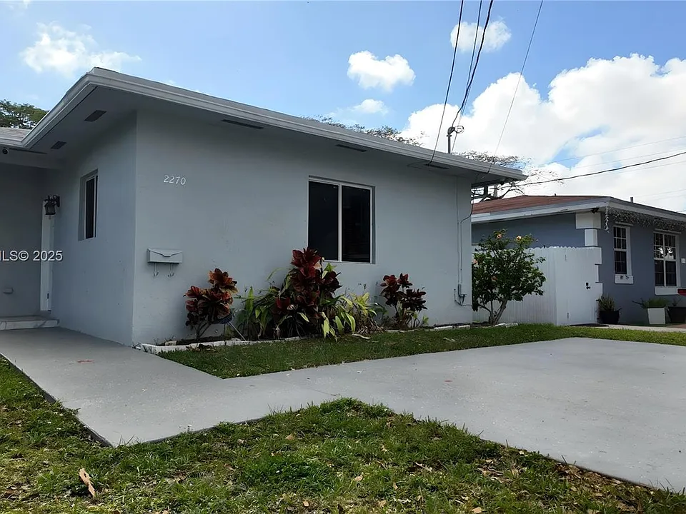 2270 NW 51st Ter