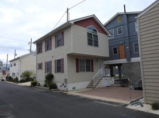 30 E Beach Way, Lavallette, NJ 08735