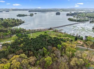 18 Adventure Rd, Guntersville, AL 35976