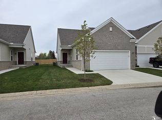 809 Plum Village Dr, Monroe, MI