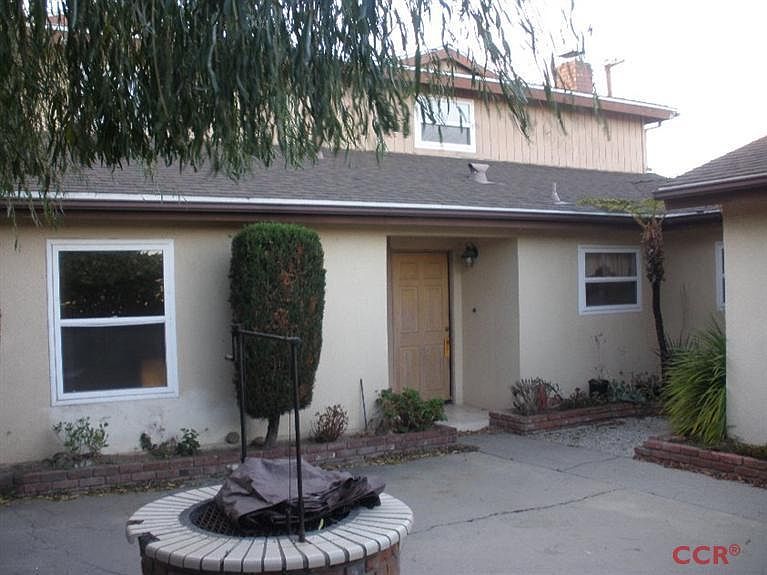 2nd image of 225 S 1st Pl