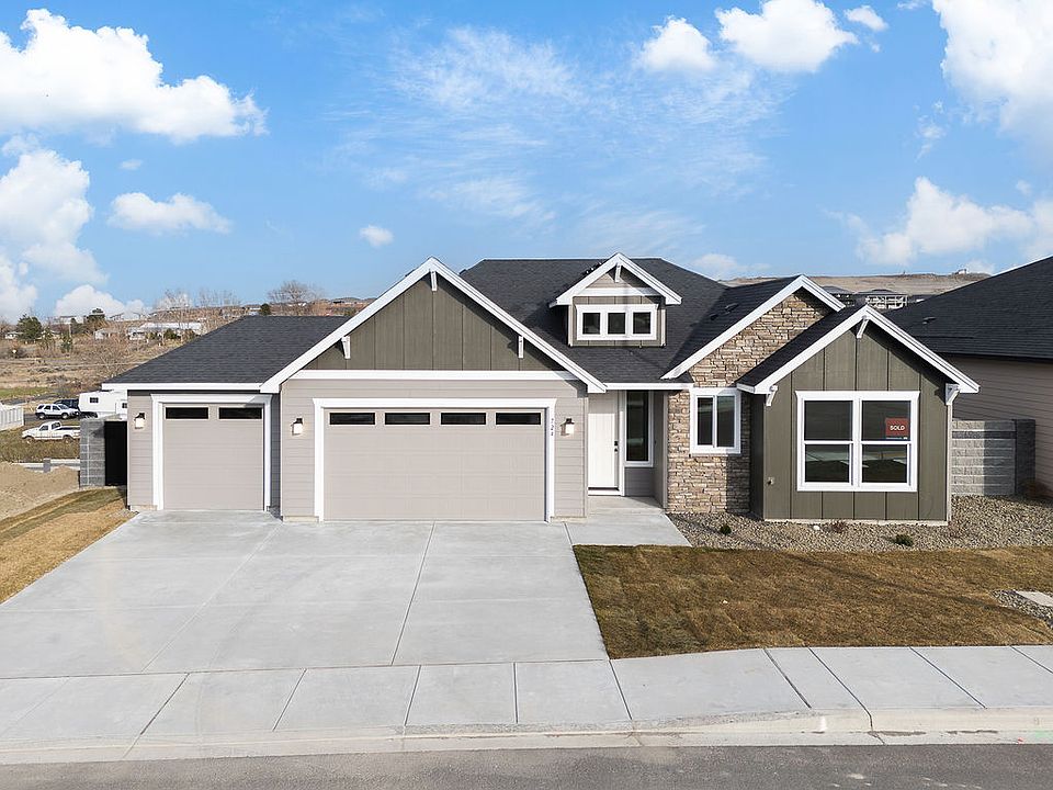 1st image of 724 Tatoosh Ave