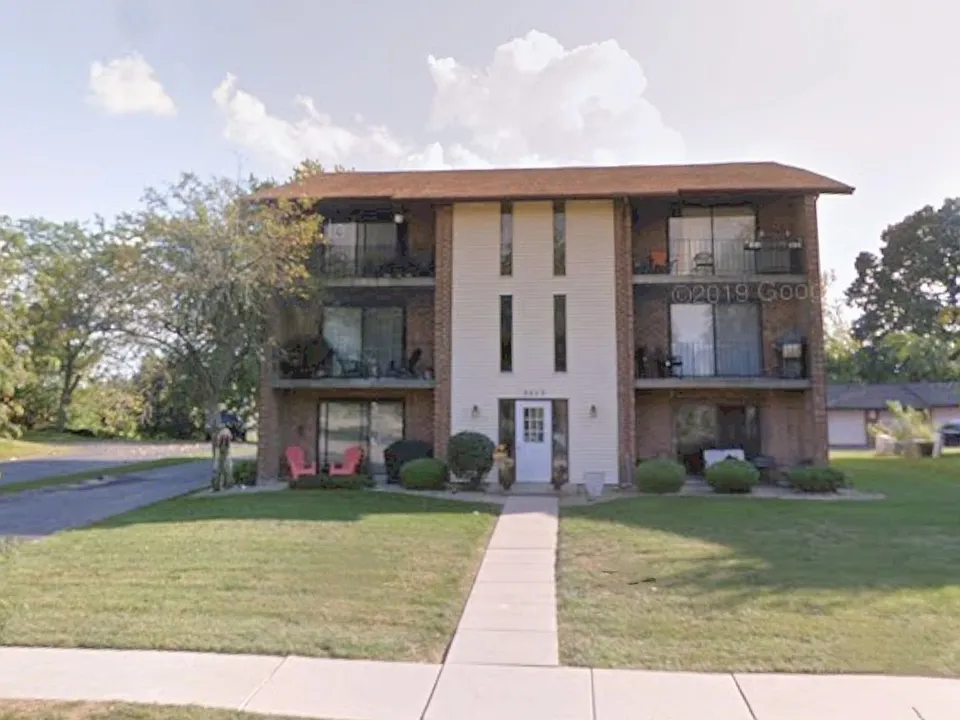 9817 Treetop Dr #1A