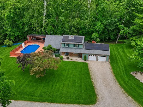2625 Fawn Ln, Zanesville, OH 43701