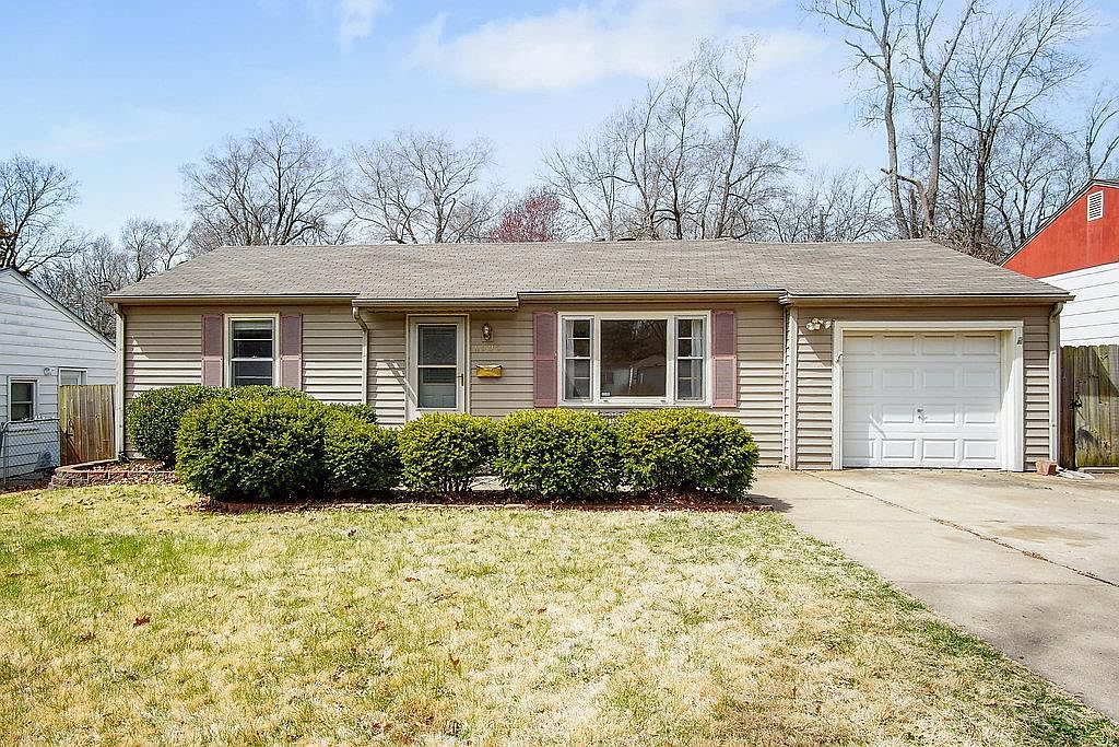 6930 Beverly St, Overland Park, KS 66204 Zillow