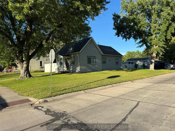 1104 7th St, Saint Paul, NE 68873