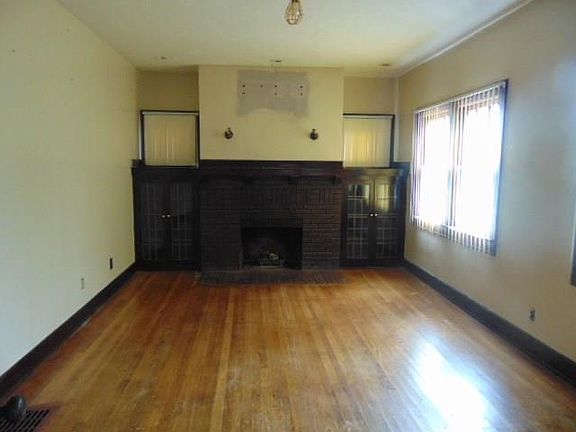 5th image of 1524 Edgemont Ave