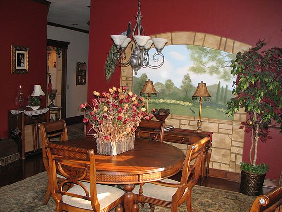 Formal Dining