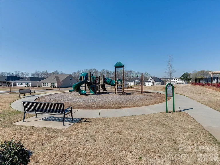 4009 Woodland View Dr — Photo 44