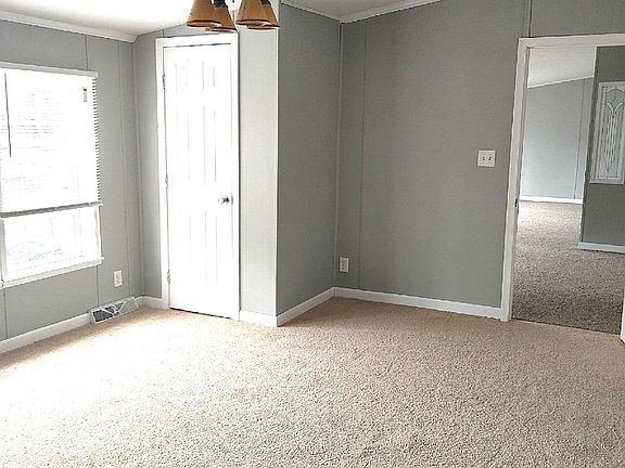 4th image of 15912 Woodsview Dr SW