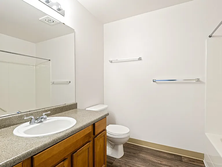 Valley Springs Apartments — Photo 27