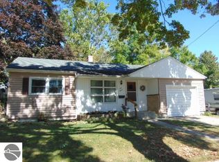 415 E South St, Ithaca, MI 48847