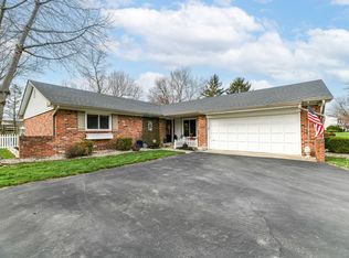 8326 Castlebrook Dr, Indianapolis, IN