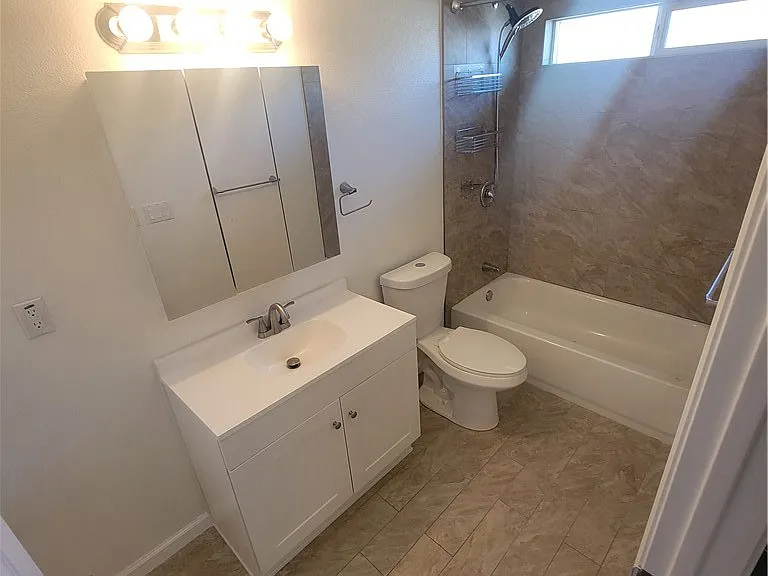 1069 Sycamore Ct — Photo 10