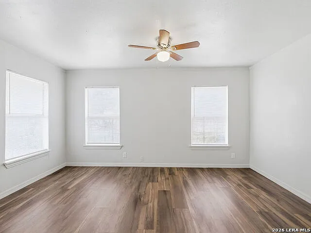 2 bed, 2.0 bath, 768 sqft, $1,300 — Photo 2