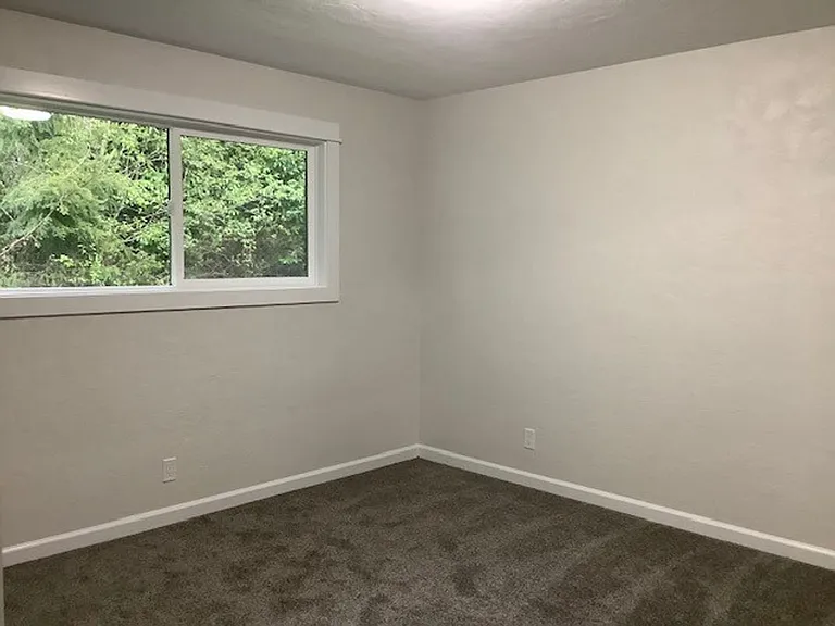 955 Exchange St — Photo 34