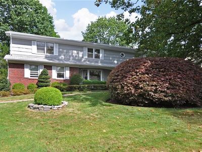 55 Hutchinson Blvd, Scarsdale, NY, 10583