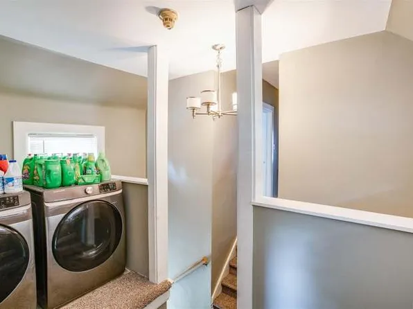 1346 Lincoln Way E, South Bend, IN 46613