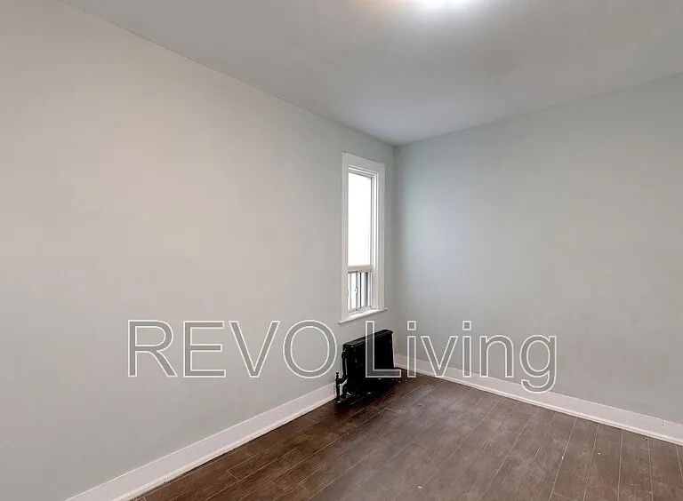 477 King St E #463 — Photo 5