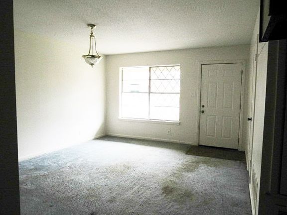 4th image of 4707 Glenlea Dr