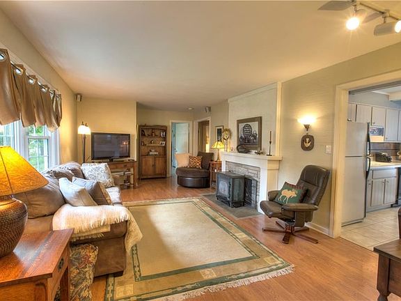 4th image of 307 Churchill Ln