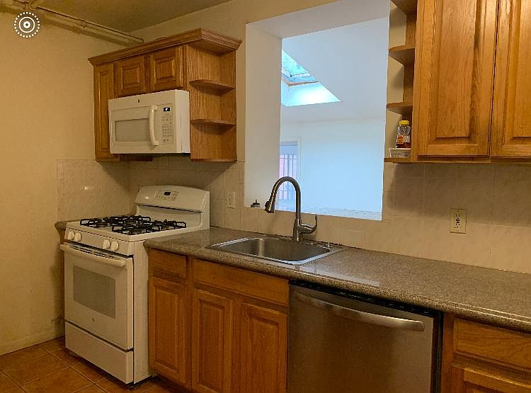 2nd image of 107 Main St #1