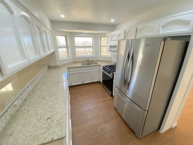 10936 Loma Alta Ln — Photo 11