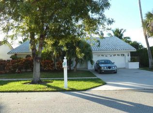7471 Rosewood Cir, Boca Raton, FL 33487